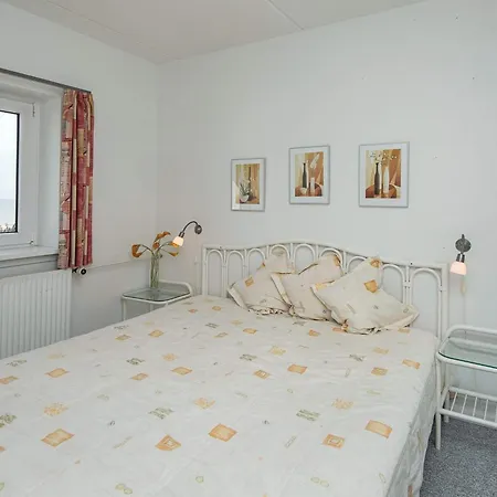Apartment Ii *
