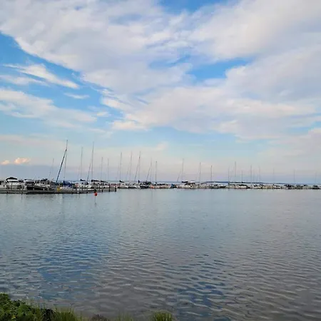 4 Person On A In * Hejls