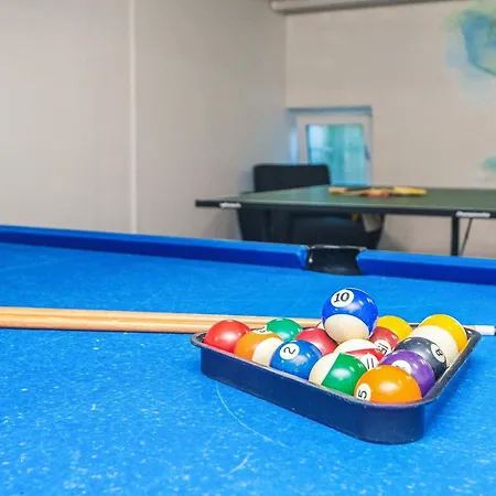 4 Person On A In Apartment *