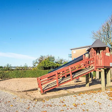 Apartamento 4 Person On A In *