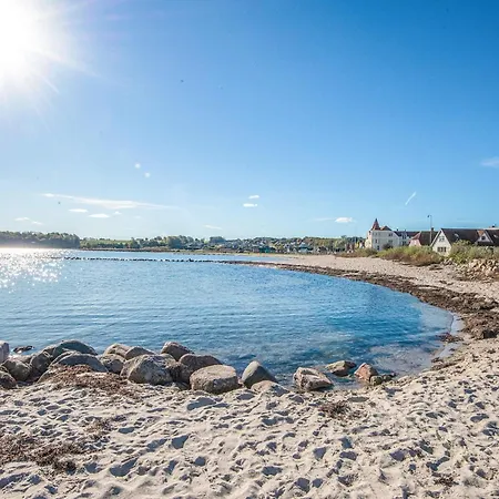 4 Person On A In Hejls