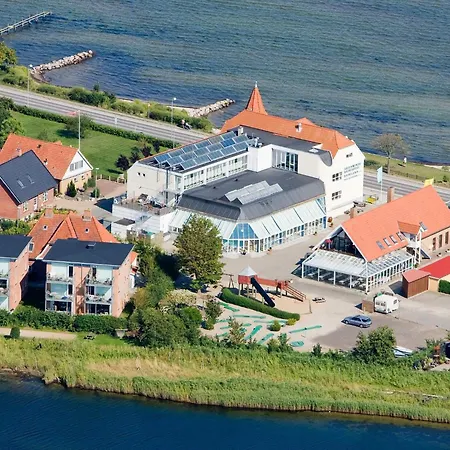 4 Person On A In Apartment *