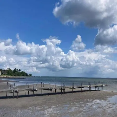 4 Person On A In Hejls