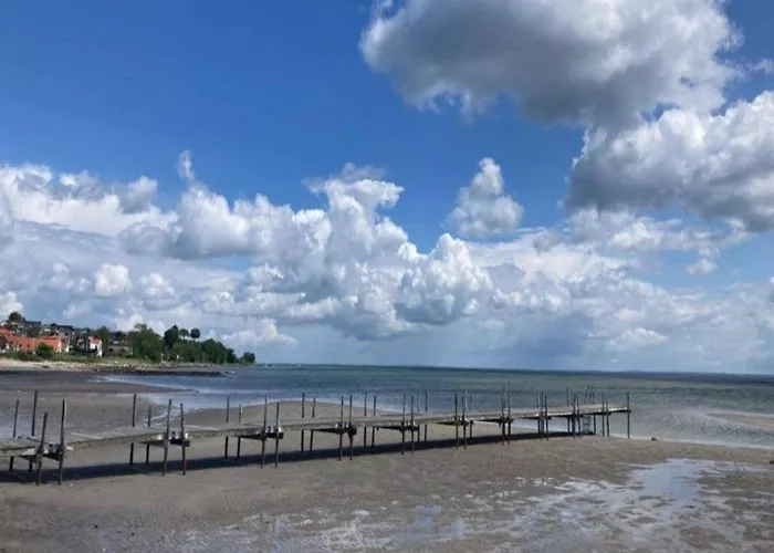 4 Person On A In Hejls