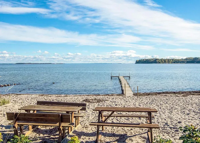 Apartment 4 Person On A In