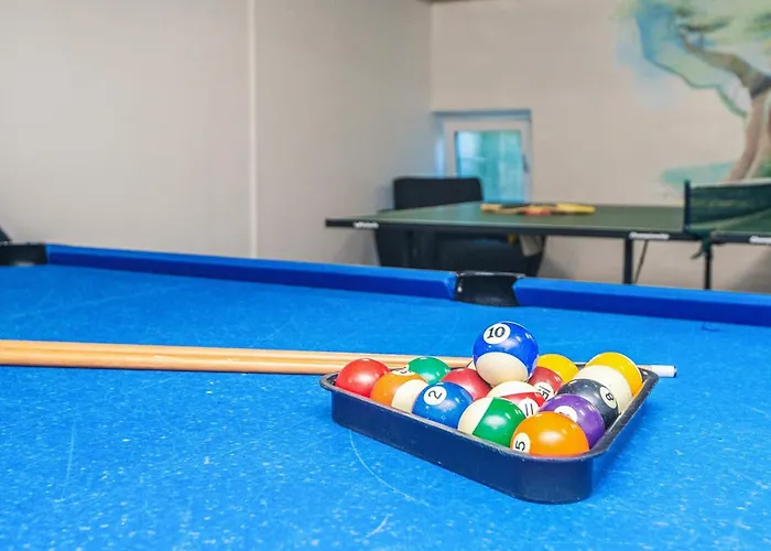 Apartment 4 Person On A In