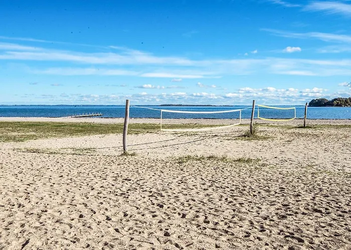 4 Person On A In Hejls