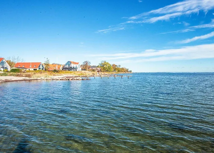 4 Person On A In Apartment *