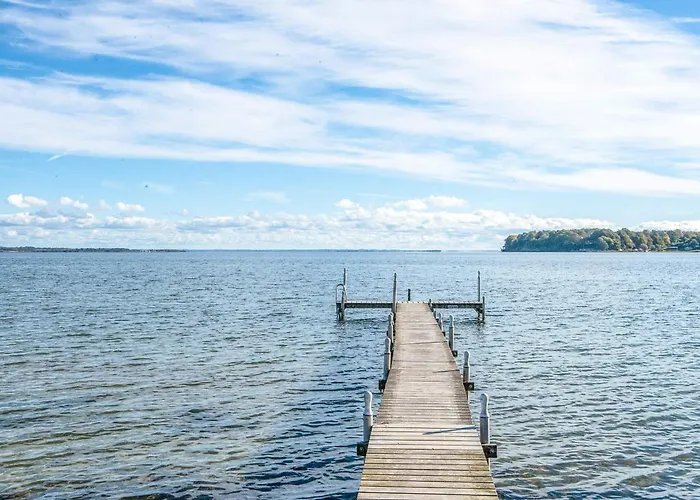 4 Person On A In * Hejls