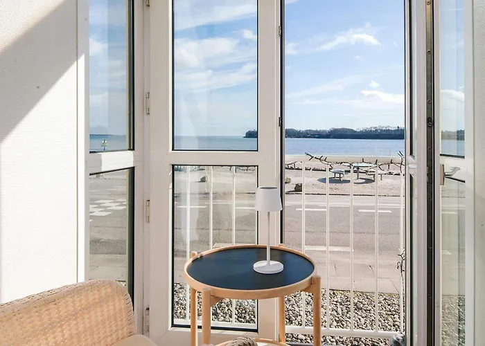 Apartment 4 Person On A In Hejls